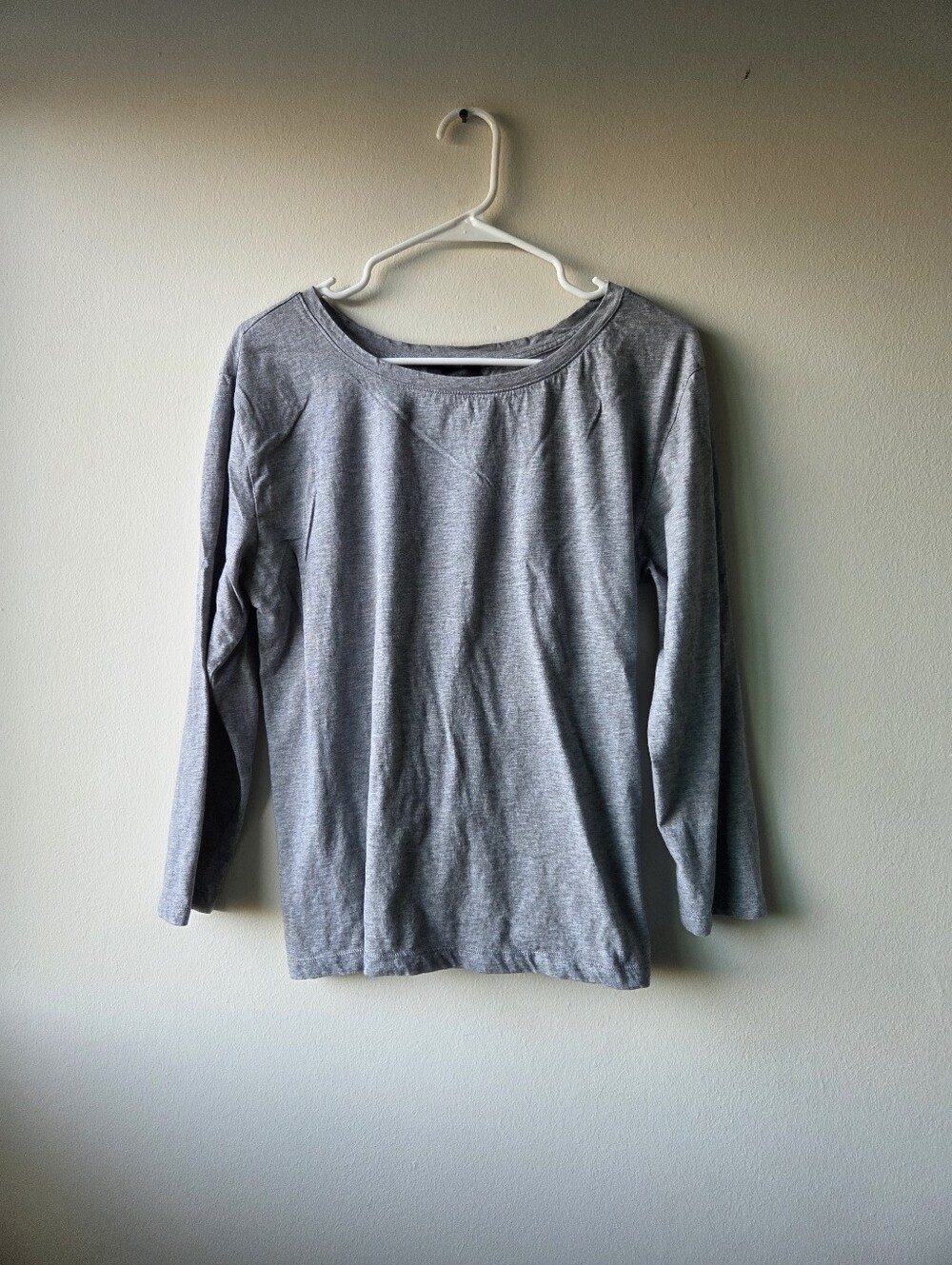 J Crew Women's Basic Long Sleeve Crewneck Top - Heather Gray XL 100% Cotton.